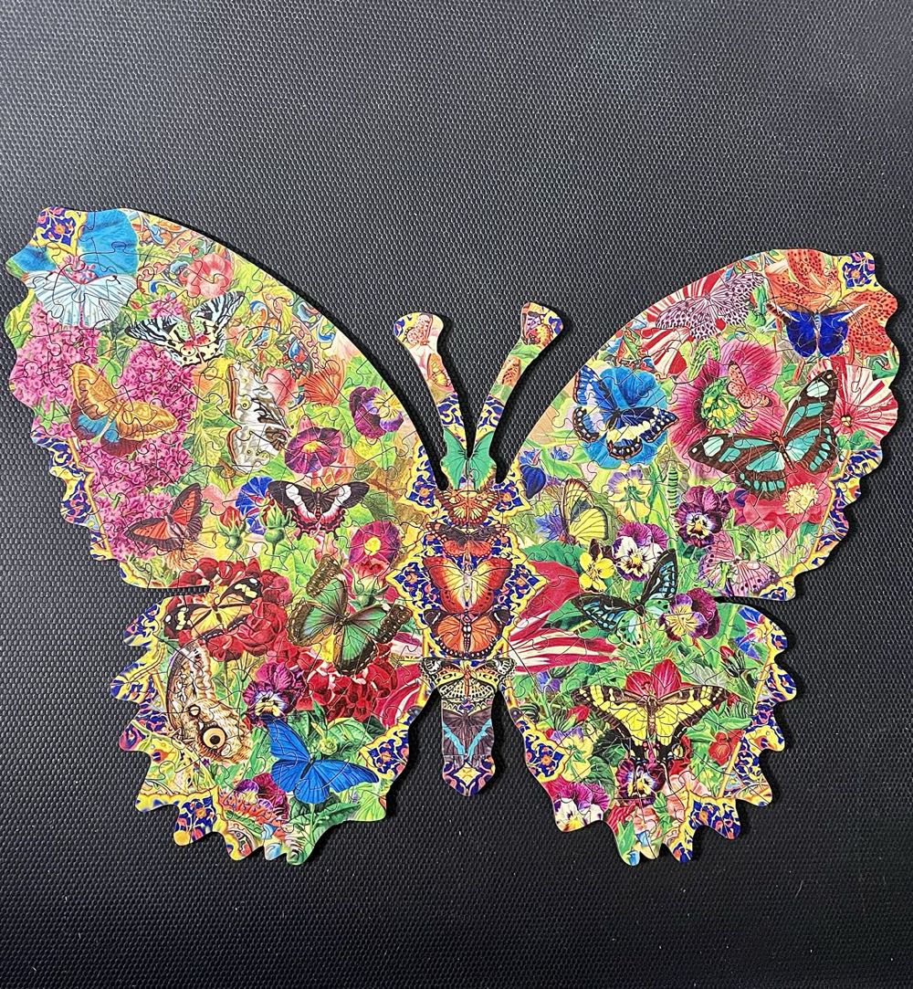 Butterfly Kaleidoscope - Wentworth Wooden Puzzles 🇬🇧 puzzle collectible [Barcode 6050265307462] - Main Image 1