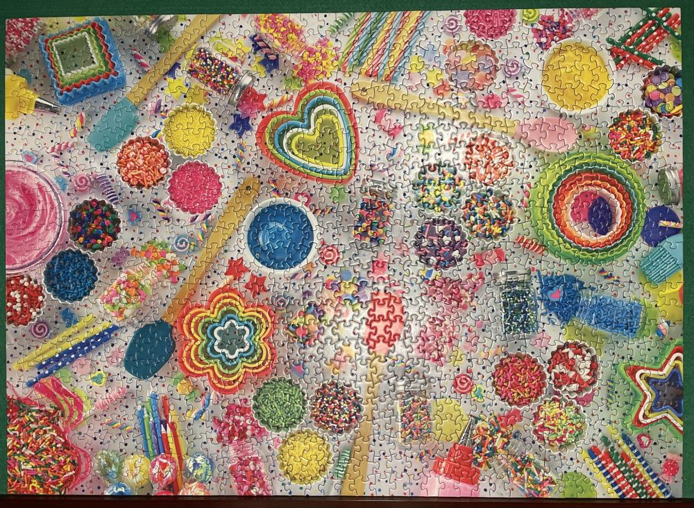 Sprinkle Celebration - Colorcraft puzzle collectible [Barcode 850019417579] - Main Image 3