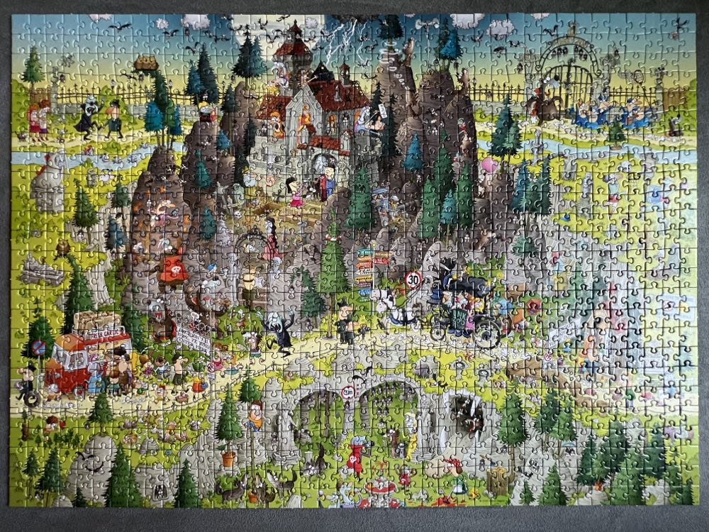 Transylvanian Habitat - HEYE puzzle collectible [Barcode 4001689299637] - Main Image 2