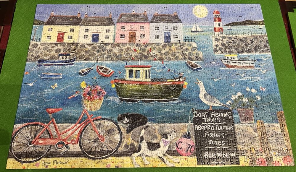 Harbour Side - Otter House puzzle collectible [Barcode 5017680057953] - Main Image 2