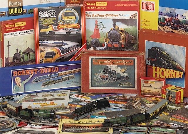 Hornby Through The Ages - Gibsons puzzle collectible [Barcode 5012269070187] - Main Image 2