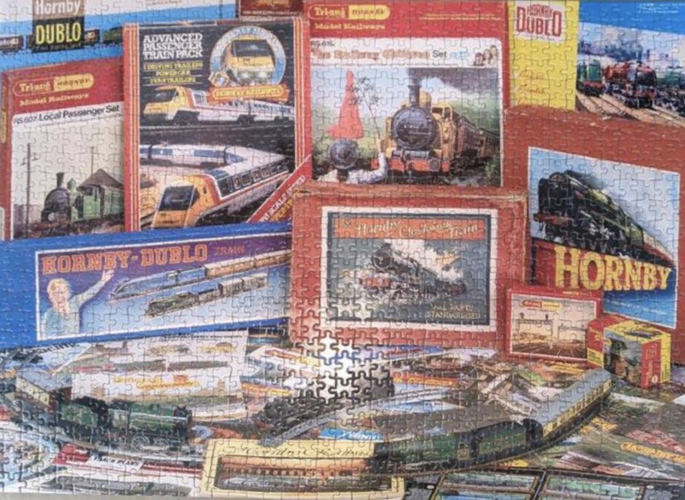 Hornby Through The Ages - Gibsons puzzle collectible [Barcode 5012269070187] - Main Image 3