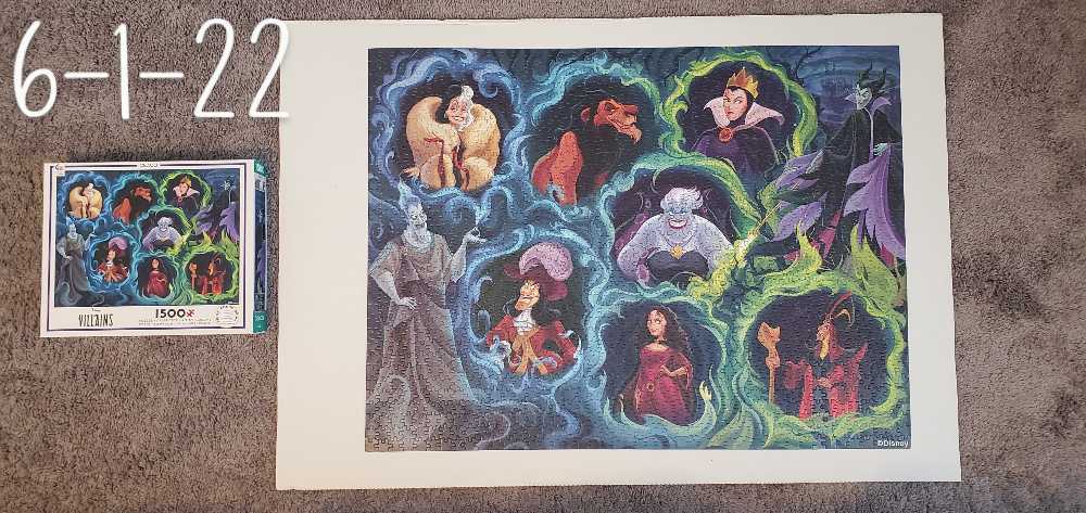 Villains - Ceaco puzzle collectible [Barcode 021081340434] - Main Image 2