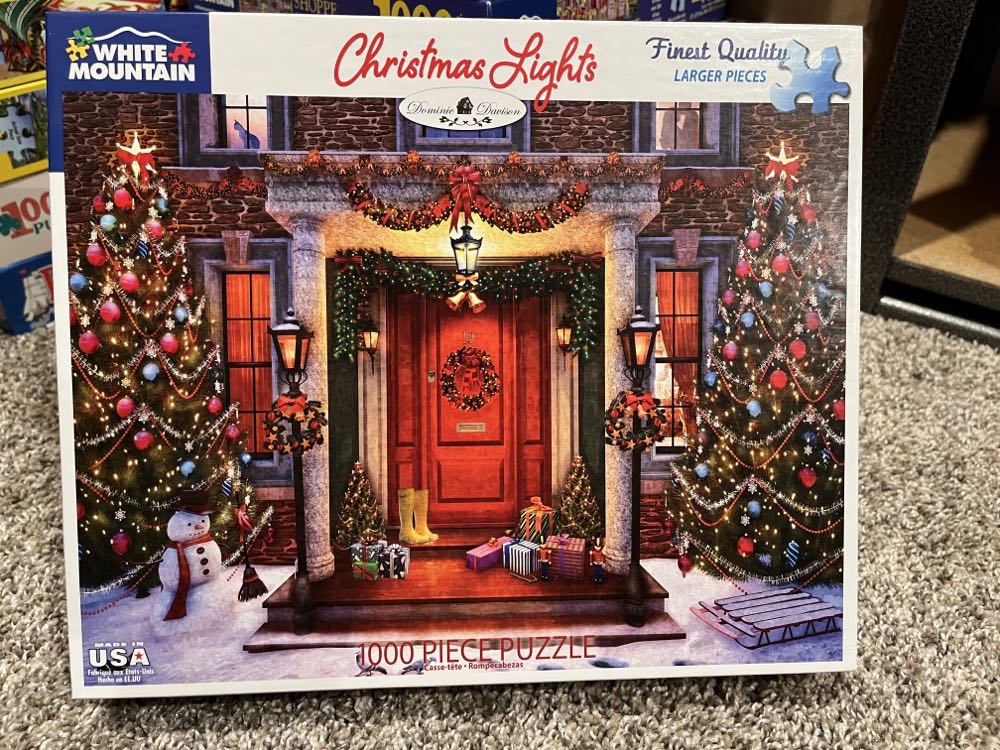 Christmas Lights/New - White Mountain Puzzles puzzle collectible [Barcode 724819264735] - Main Image 2