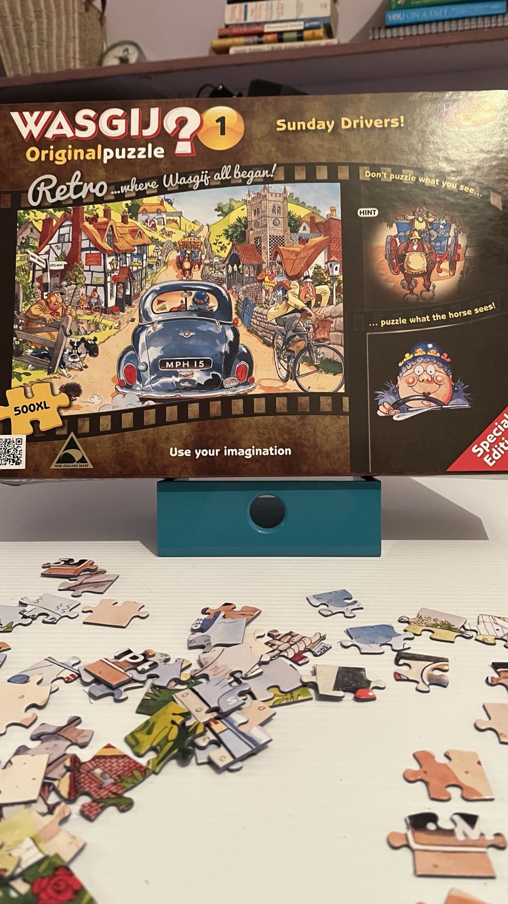 Wasgij Original #1 Sunday Drivers - Zondagsrijders - Jumbo puzzle collectible [Barcode 8710126191460] - Main Image 4
