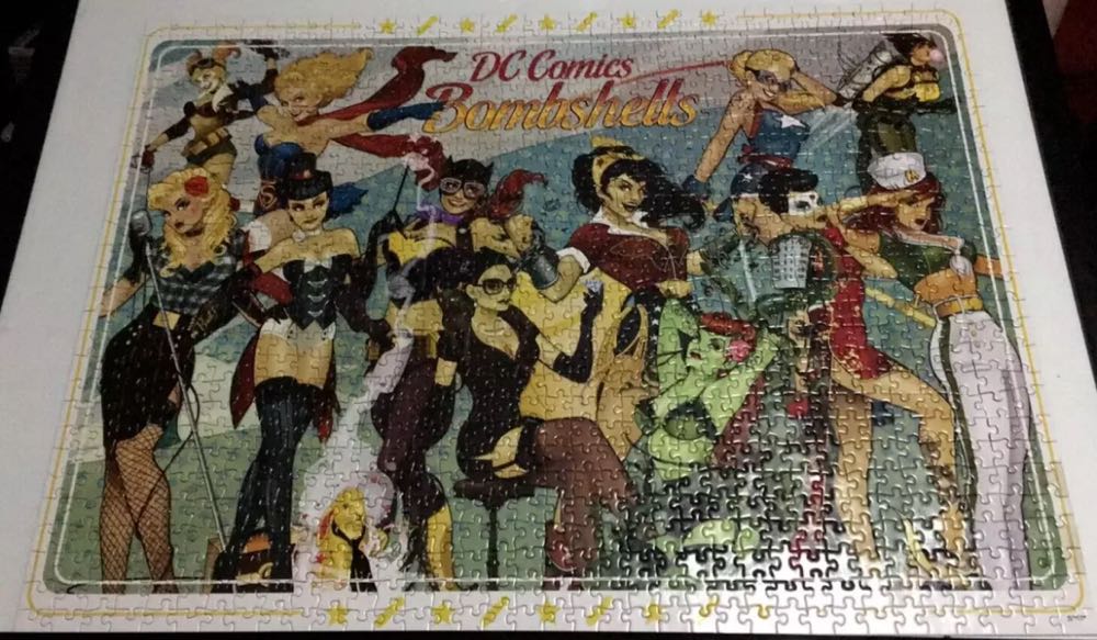 DC Comics Bombshells - Aquarius puzzle collectible [Barcode 840391106529] - Main Image 2