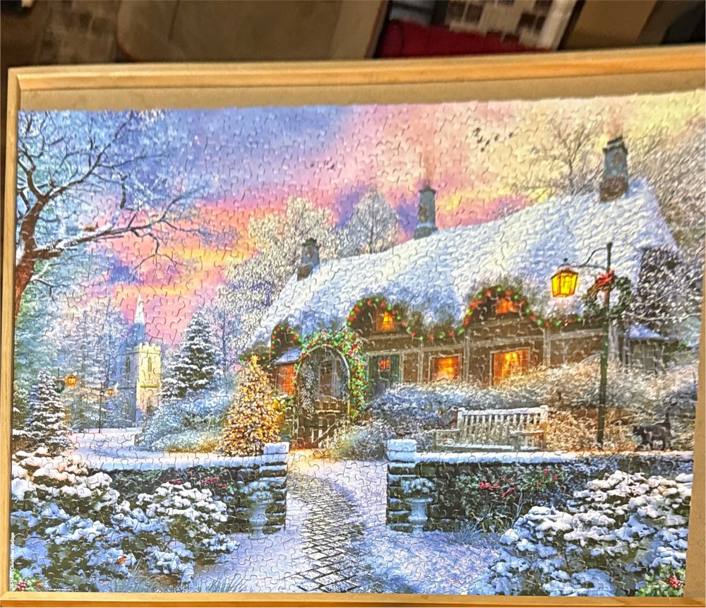 Christmas Cottage - Springbok puzzle collectible [Barcode 091683110315] - Main Image 2