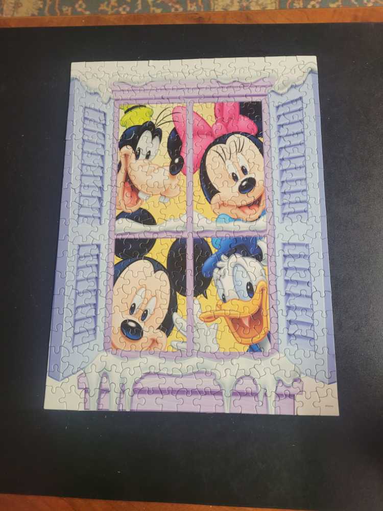 Ceaco Disney 5 In 1 Multipack Puzzle Set Disney Holiday Fun - Ceaco puzzle collectible [Barcode 021081370103] - Main Image 2