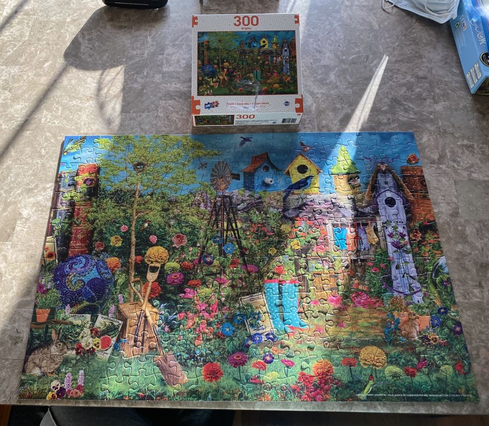 Summer Garden - Sure Lox puzzle collectible [Barcode 686141031020] - Main Image 2