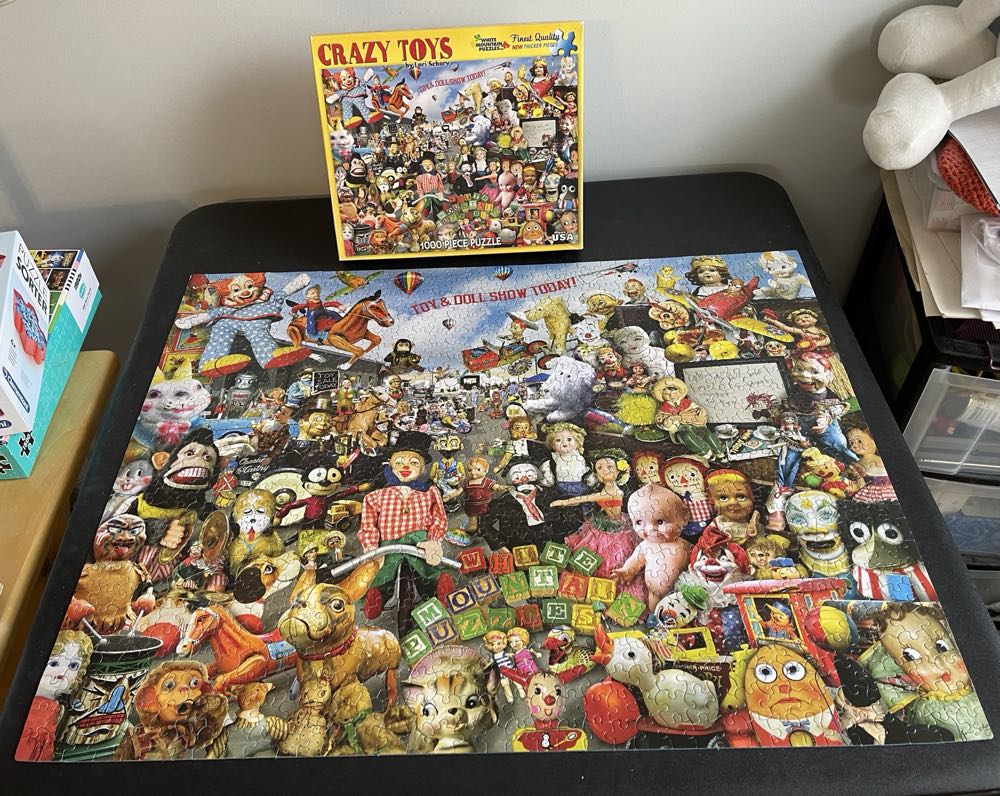 Crazy Toys - White Mountain Puzzles puzzle collectible [Barcode 724819252633] - Main Image 2