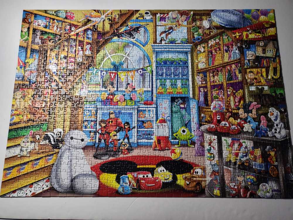 Disney Toy Store - Ravensburger puzzle collectible [Barcode 4005556167340] - Main Image 2