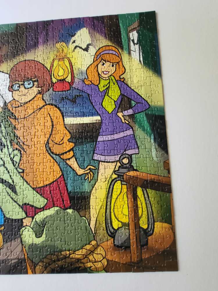 Scooby Doo: Unmasking - Ravensburger puzzle collectible [Barcode 4005556169221] - Main Image 3