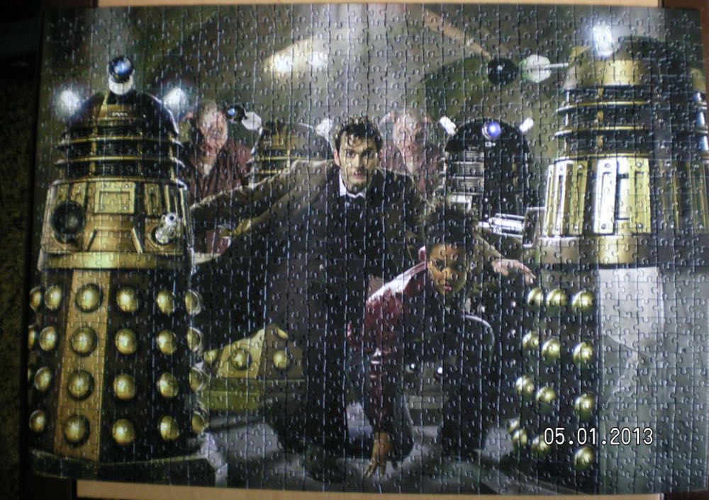 Martha Jones And Daleks - Ravenburger puzzle collectible [Barcode 4005556155668] - Main Image 2
