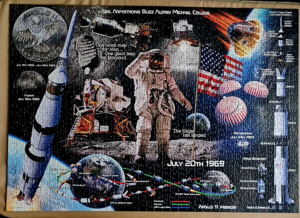 Apollo 11 50th Anniversary Collector’s Edition - Ravensburger puzzle collectible [Barcode 4005556139804] - Main Image 2