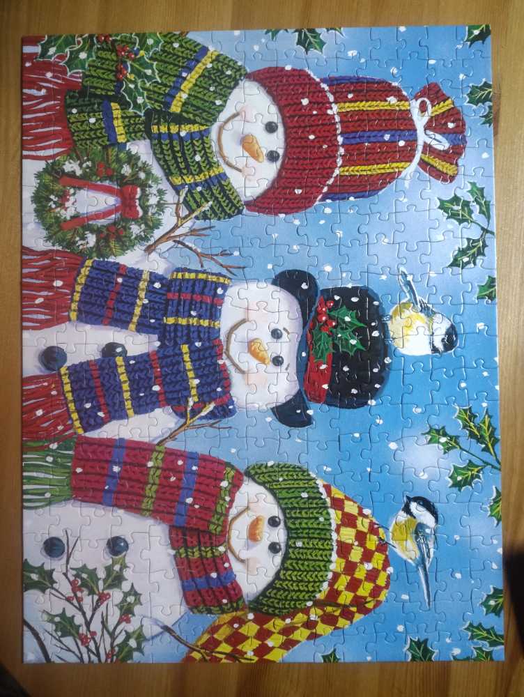 Snowy Afternoon Friends - Master Pieces puzzle collectible [Barcode 705988319105] - Main Image 3