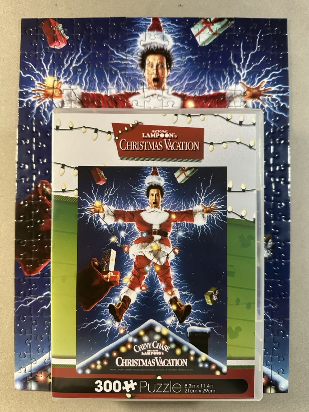 Christmas Vacation - Aquarius puzzle collectible [Barcode 840391149922] - Main Image 3