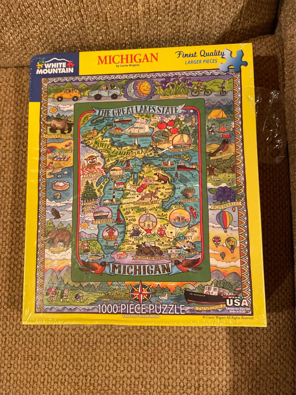 Michigan (v) Available - White Mountain puzzle collectible - Main Image 1