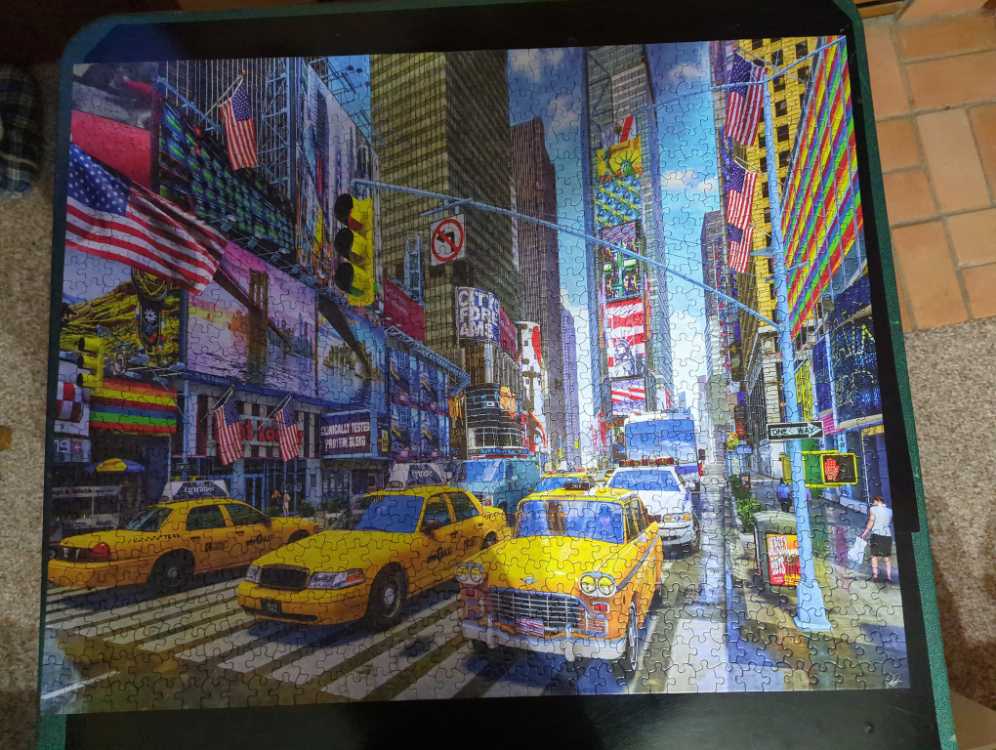 New York Times Square - White Mountain Puzzles puzzle collectible [Barcode 724819264995] - Main Image 2
