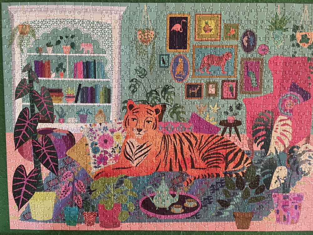 Tiger Lounge - Elena Essex puzzle collectible - Main Image 2