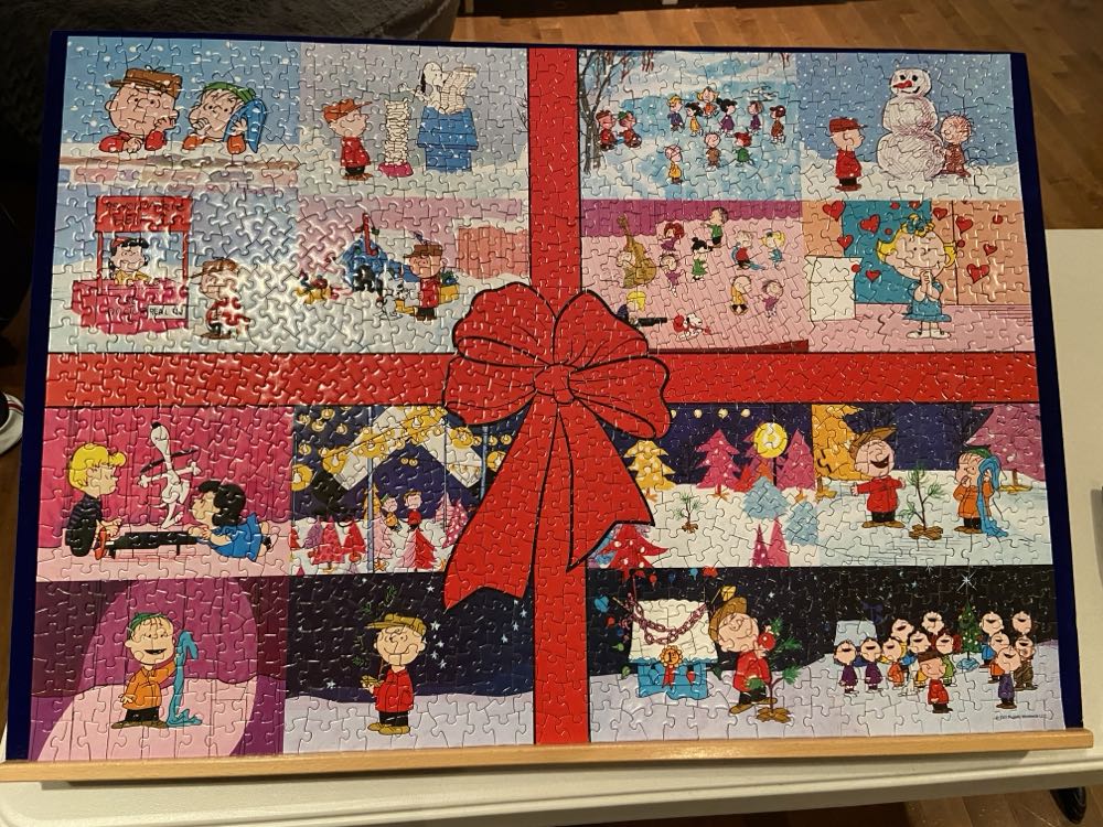 A Charlie Brown Christmas Collage Image - Aquarius puzzle collectible [Barcode 840391154612] - Main Image 3