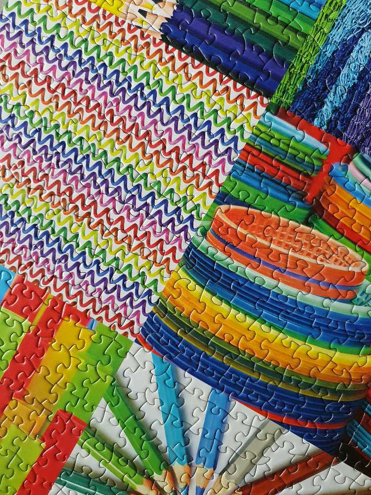 Colorful Collage - Colorcraft puzzle collectible [Barcode 854879008540] - Main Image 4