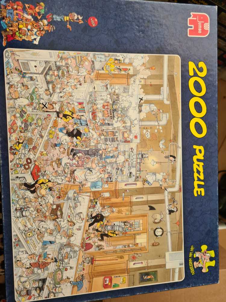 Animal Planet Scarlet Macaw