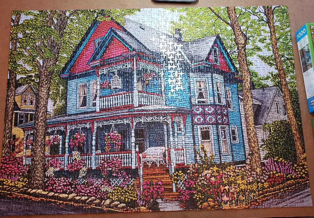 Hollyhock House - Mega Puzzles puzzle collectible [Barcode 072348380038] - Main Image 2