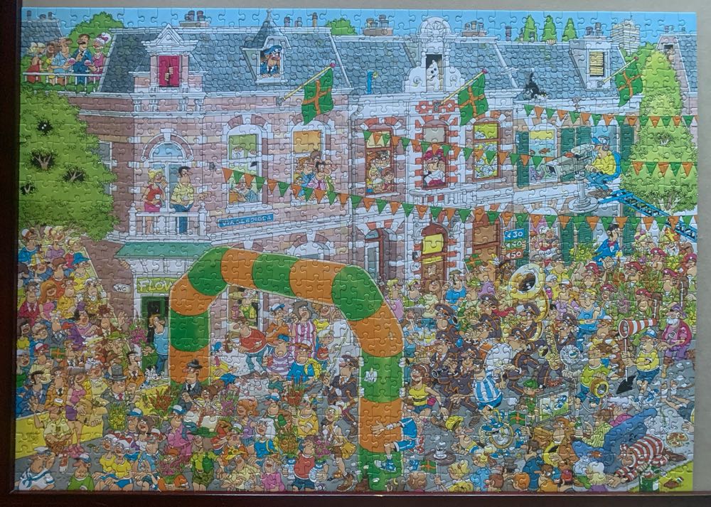 Jan VH: Nijmegen Marches - Jumbo puzzle collectible [Barcode 8710126190340] - Main Image 3
