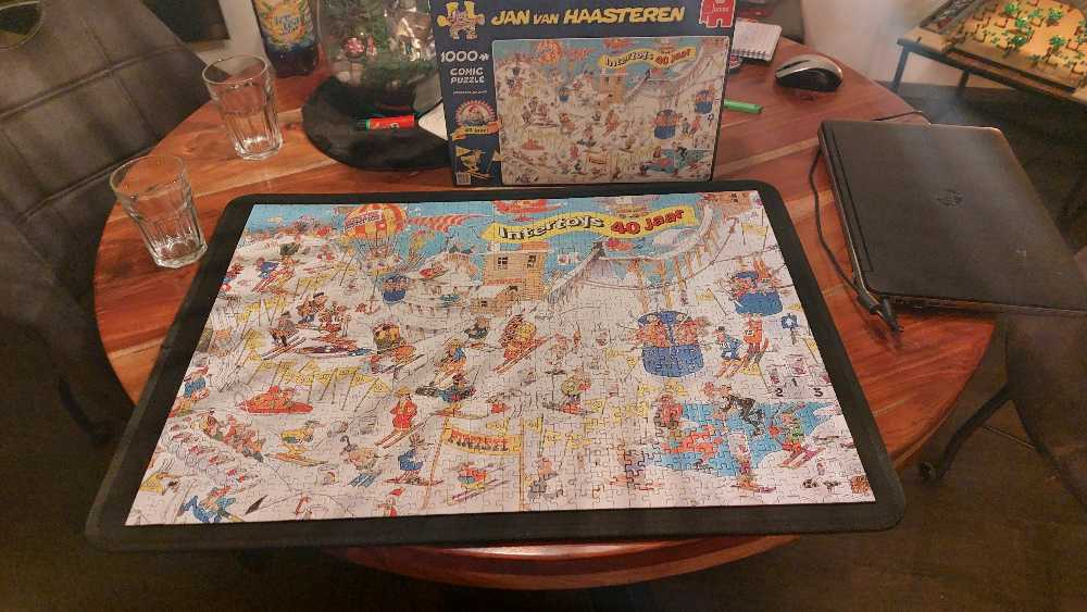 Intertoys 40 Jaar! - Jumbo Van Haasteren puzzle collectible [Barcode 8710126815069] - Main Image 2