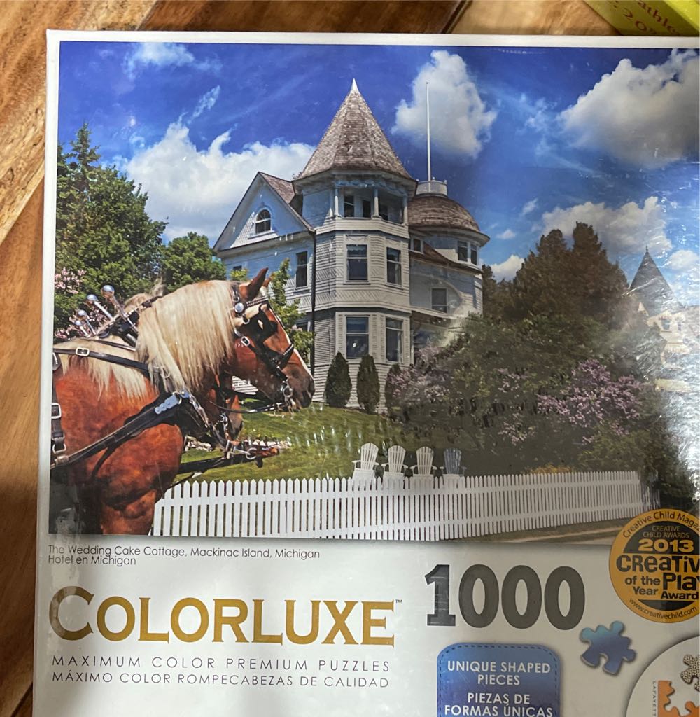 DONE-The Wedding Cake Cottage - Colorluxe puzzle collectible [Barcode 4895145410717] - Main Image 2