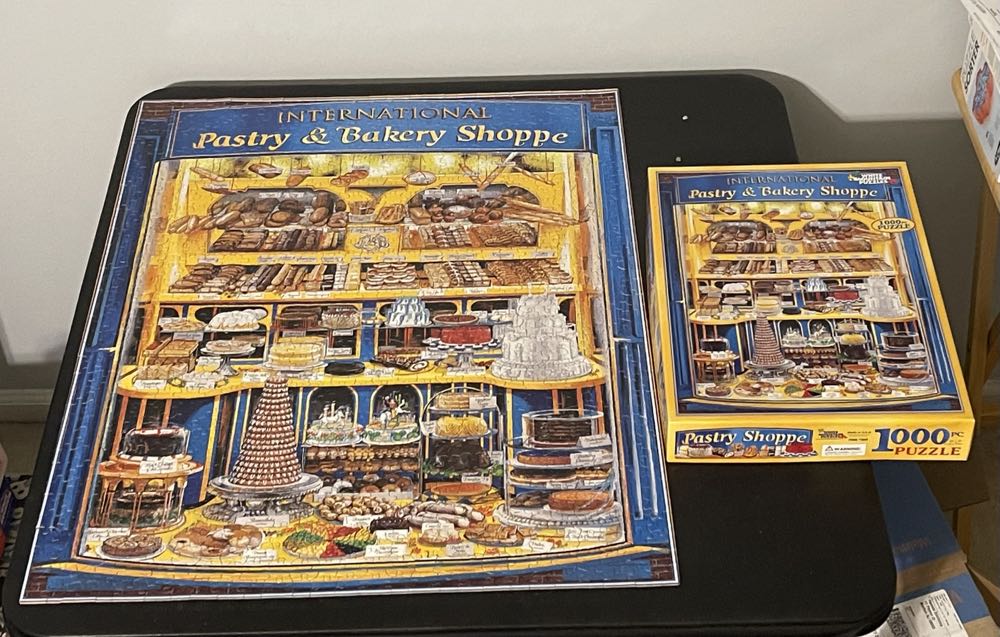 International Pastry & Bakery Shoppe - White Mountain puzzle collectible [Barcode 724819248933] - Main Image 3