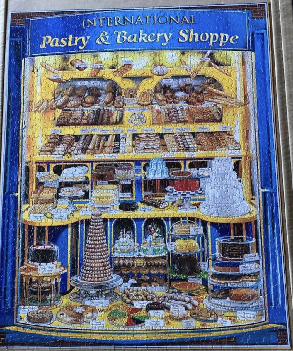 International Pastry & Bakery Shoppe - White Mountain puzzle collectible [Barcode 724819248933] - Main Image 4