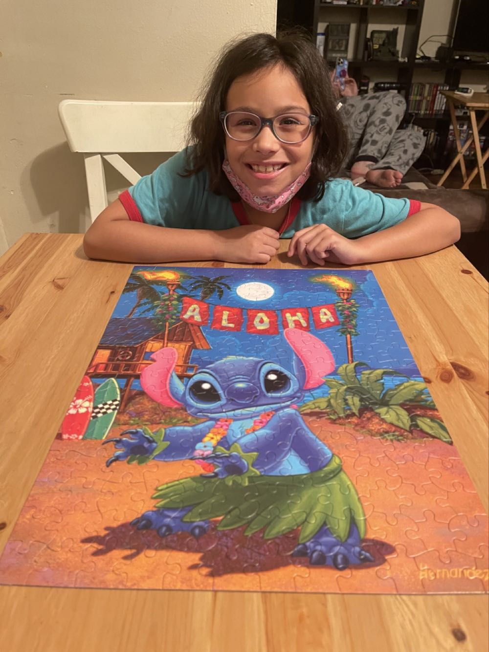 Disney: Lilo and Stitch Hula - Ceaco puzzle collectible [Barcode 021081223010] - Main Image 2