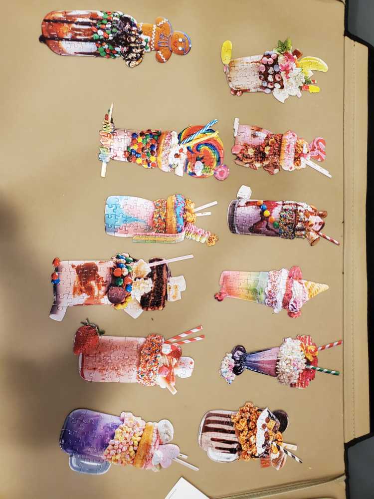 Lafayette Puzzle Factory Freak Shakes : A Collection Of 12 Mini Shaped Puzzles Totaling 500 Color Coded Pieces - Cra-Z-Art puzzle collectible [Barcode 4895145420792] - Main Image 2