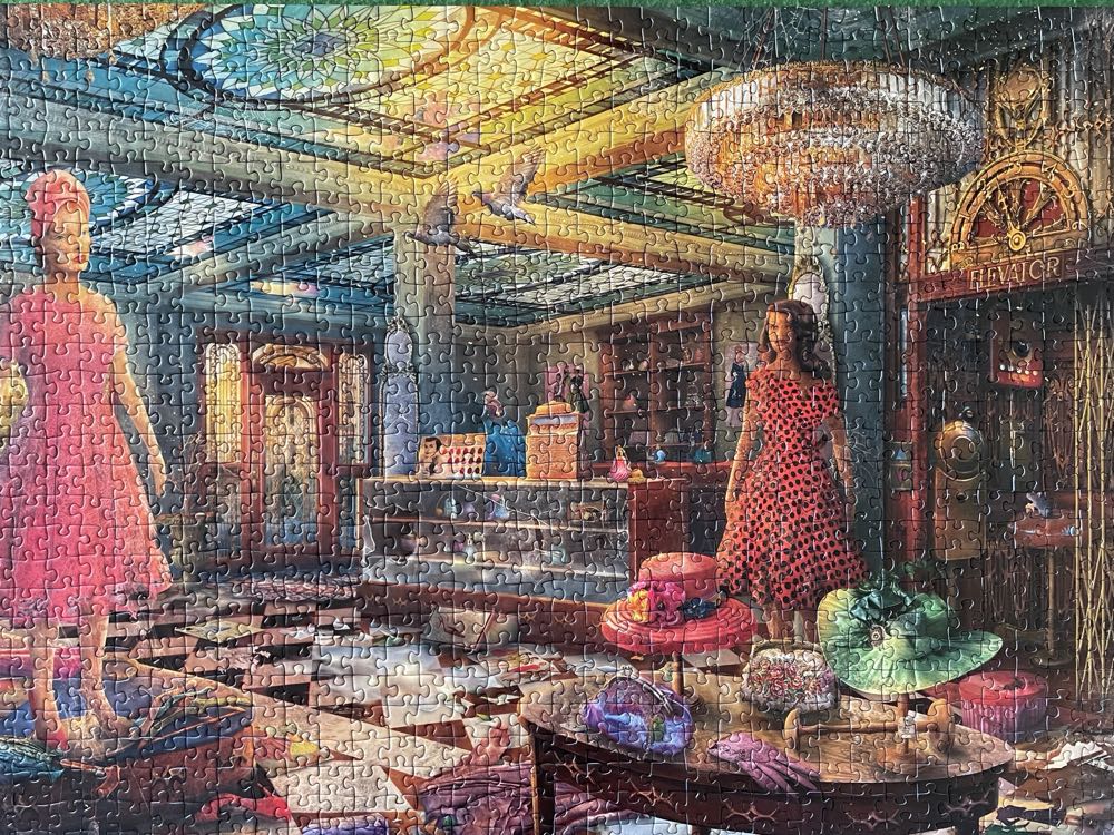 Abandoned - Deserted Department Store - Ravensburger puzzle collectible [Barcode 4005556169726] - Main Image 2