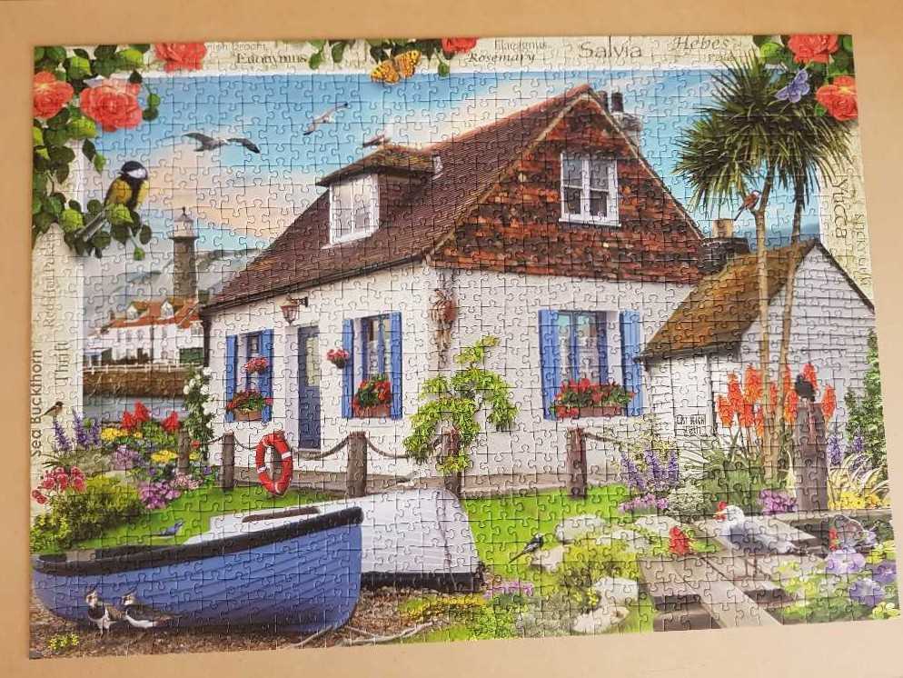 Country Cottage Collection 03 Fishermans Cottage - Ravensburger puzzle collectible - Main Image 2