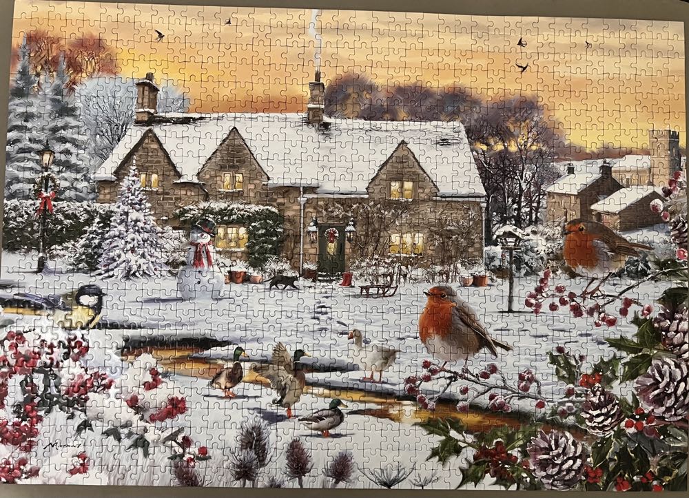 Country Garden - Otter House puzzle collectible [Barcode 5017680052255] - Main Image 2