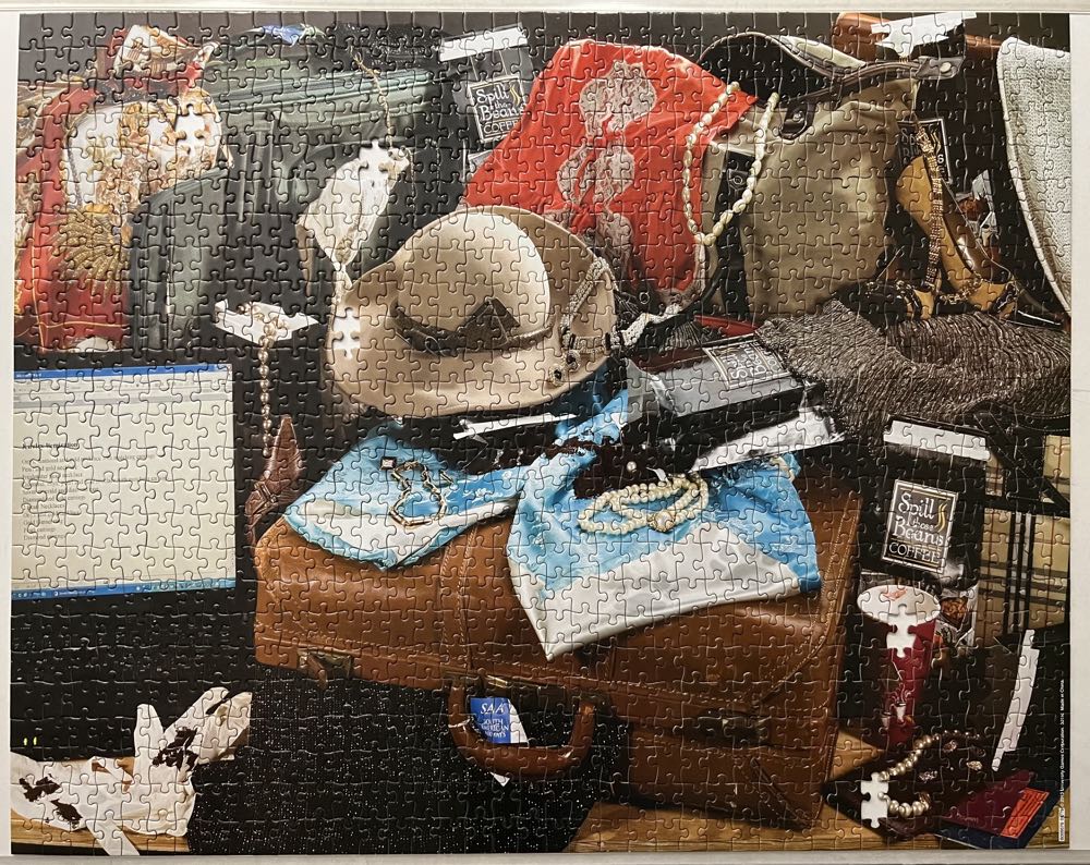 Grounds For Murder - Bepuzzled puzzle collectible [Barcode 023332331161] - Main Image 4