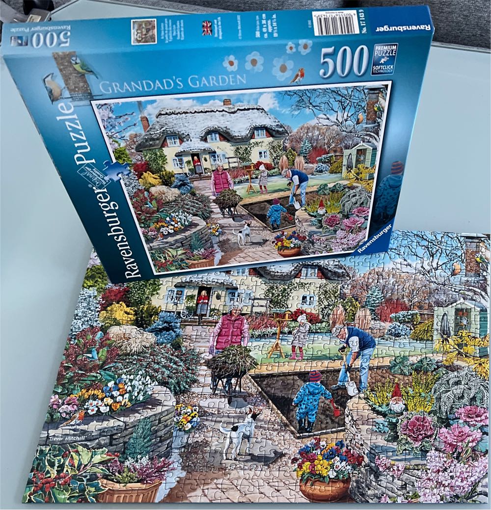 Grandad’s Garden - Ravensburger puzzle collectible [Barcode 4005556171439] - Main Image 3