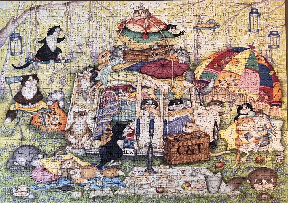 Crazy Cats - Lazy Summer Afternoon - Ravensburger puzzle collectible [Barcode 4005556169757] - Main Image 2