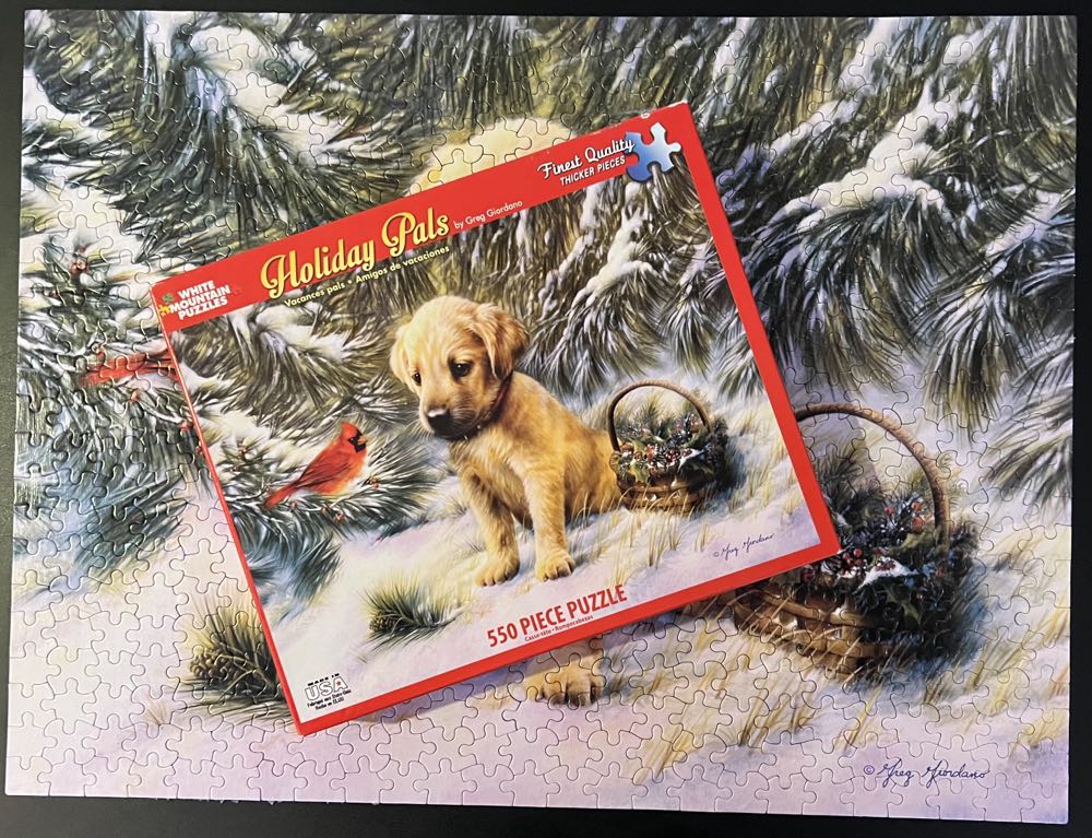Holiday Pals  - White Mountain puzzle collectible [Barcode 724819256907] - Main Image 4