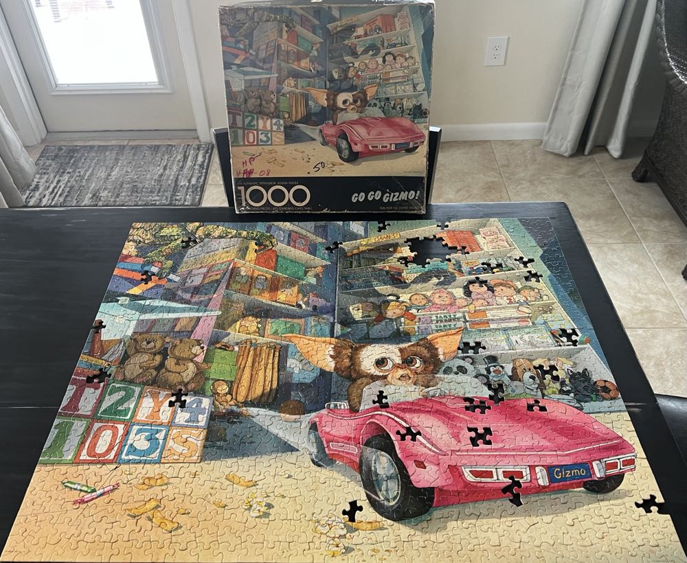Go Go Gizmo! - Springbok 🇺🇸 puzzle collectible - Main Image 3