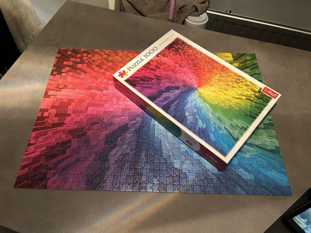 Gradient - Trefl puzzle collectible [Barcode 5900511106664] - Main Image 4