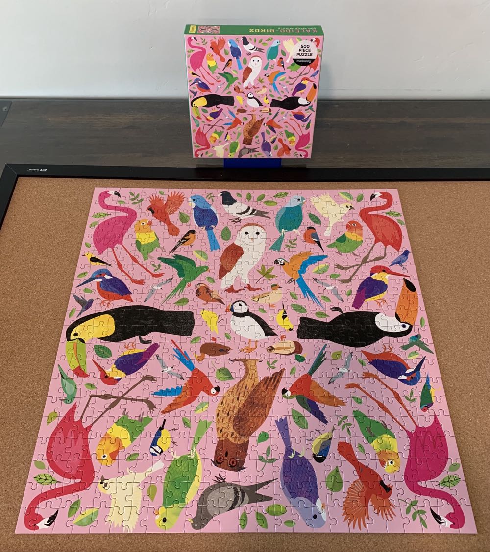 Kaleido-birds - Mudpuppy puzzle collectible [Barcode 9780735369733] - Main Image 3
