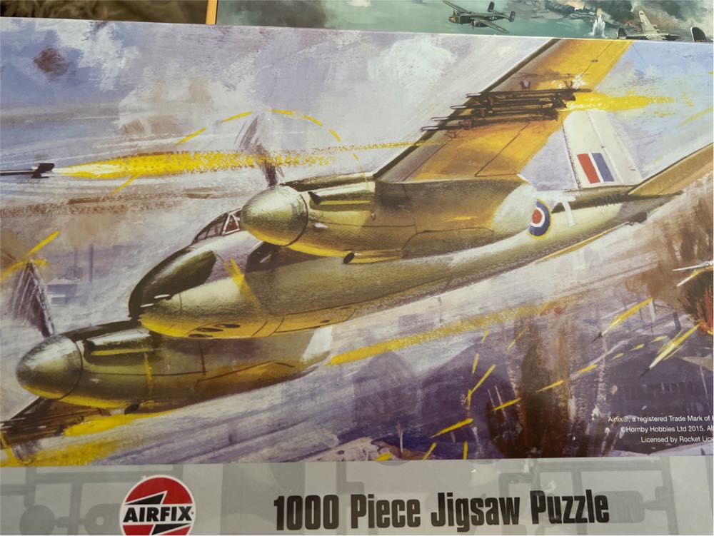 Mosquito Airfix - Robert Frederick puzzle collectible [Barcode 5051237054521] - Main Image 2