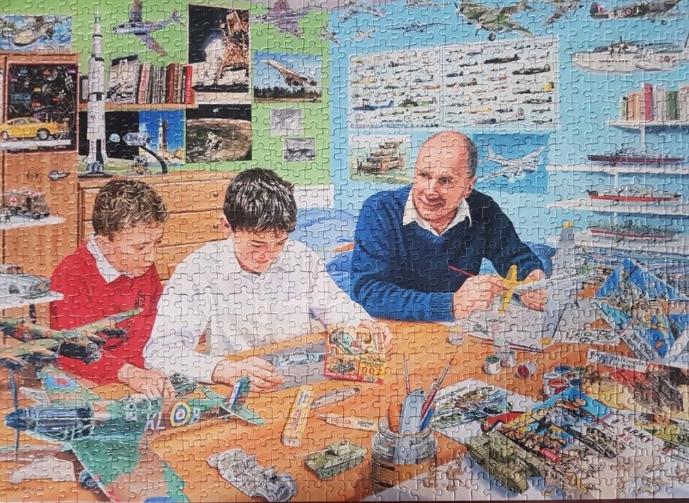 The Model Makers - Gibsons puzzle collectible [Barcode 5012269061079] - Main Image 3
