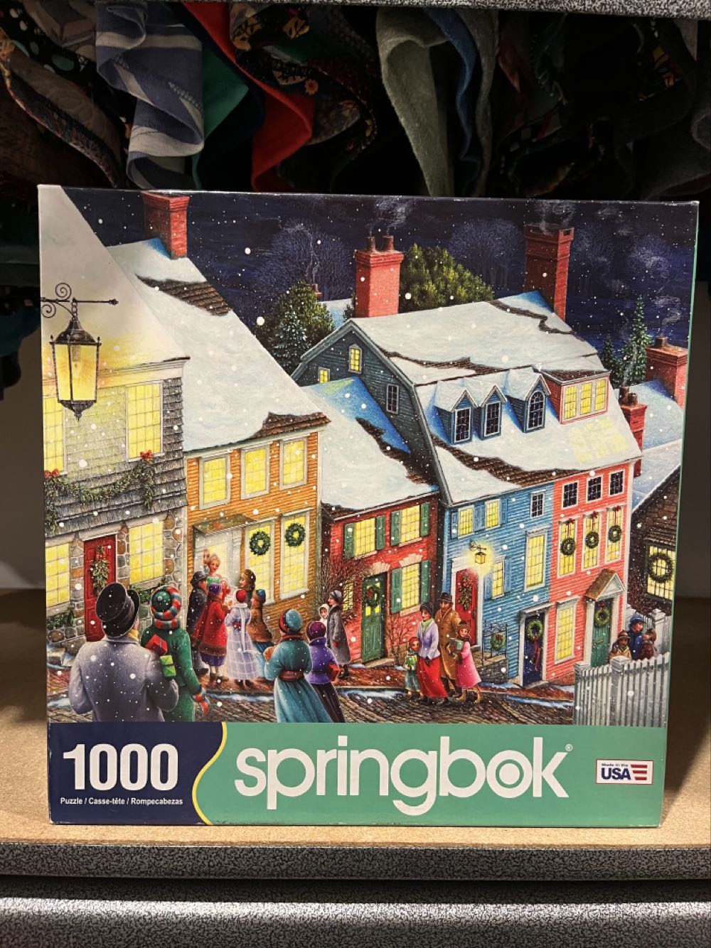 Christmas Carolers - Springbok puzzle collectible [Barcode 091683107803] - Main Image 2