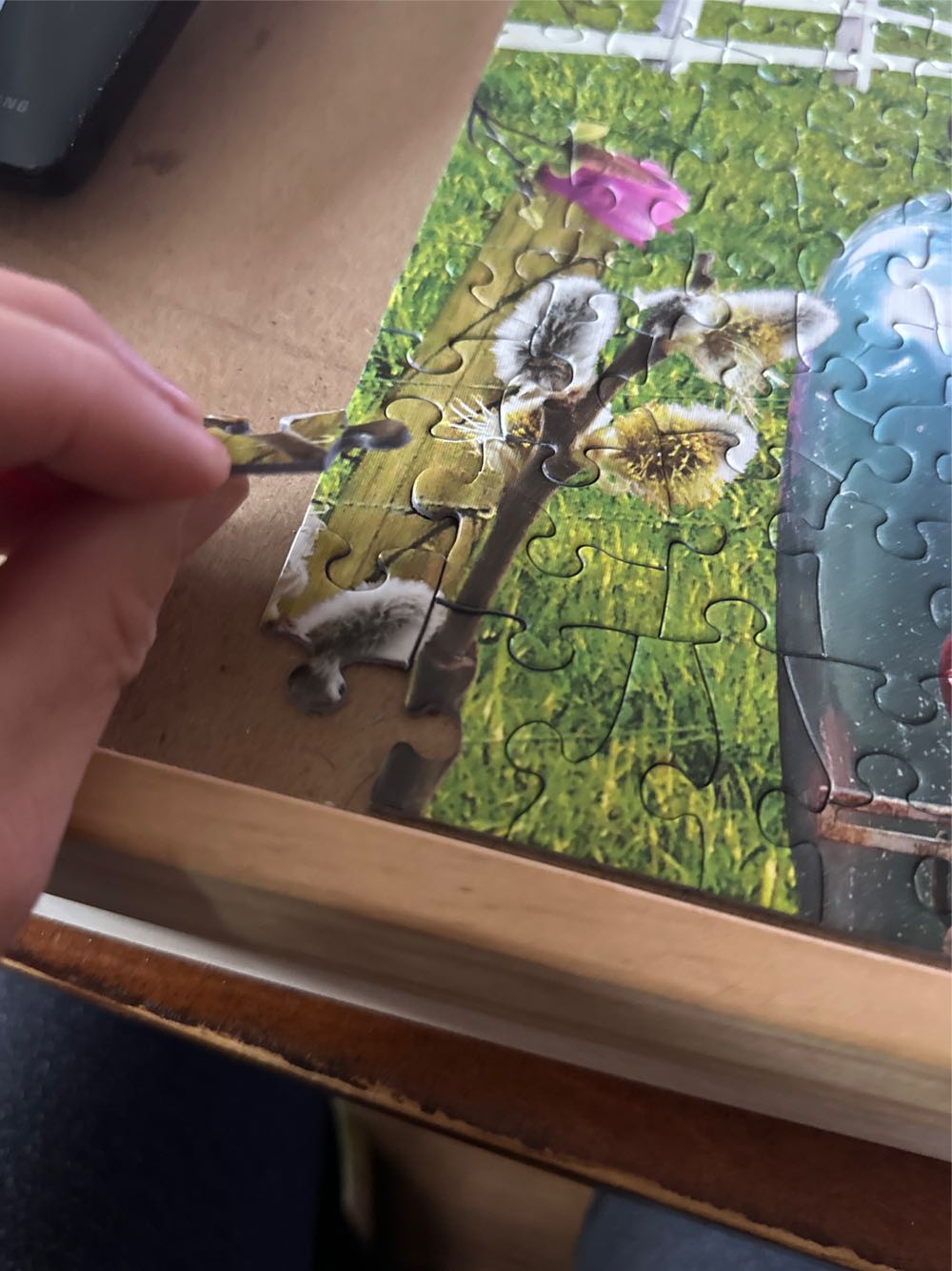 Country Truck In Spring (V) Nannie ✌🏻 - Cobble Hill puzzle collectible [Barcode 625012850988] - Main Image 4