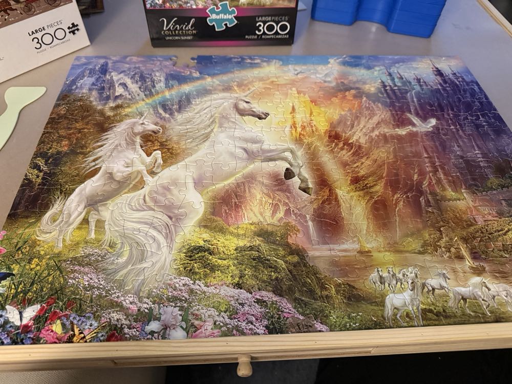 Unicorn Sunset - Buffalo puzzle collectible [Barcode 079346027415] - Main Image 3