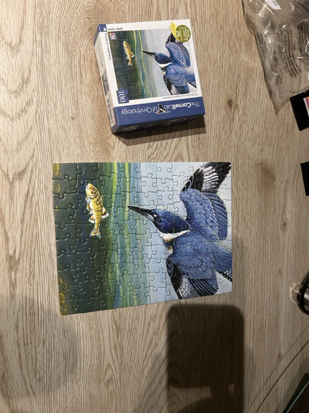 100: Belted Kingfisher -mini - New York Puzzle Co. puzzle collectible [Barcode 819844014582] - Main Image 2